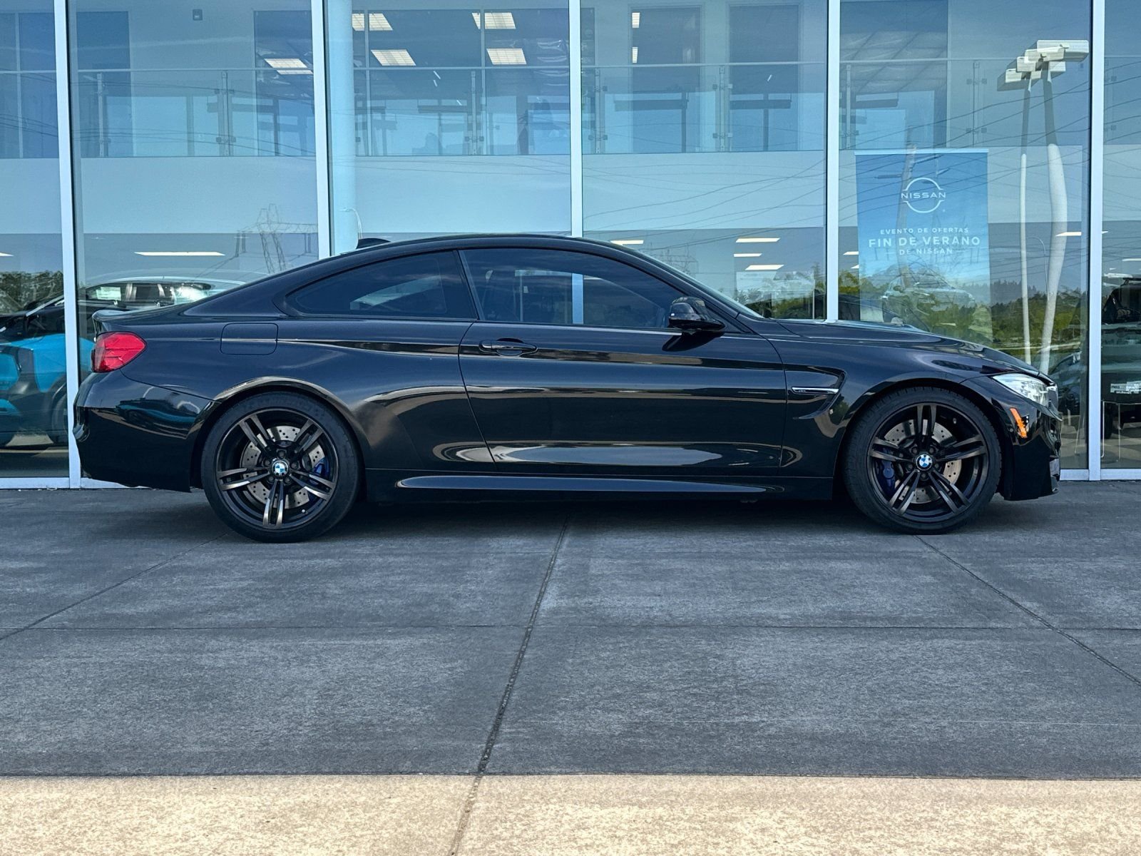 Used 2015 Black Sapphire Metallic BMW Base image 2