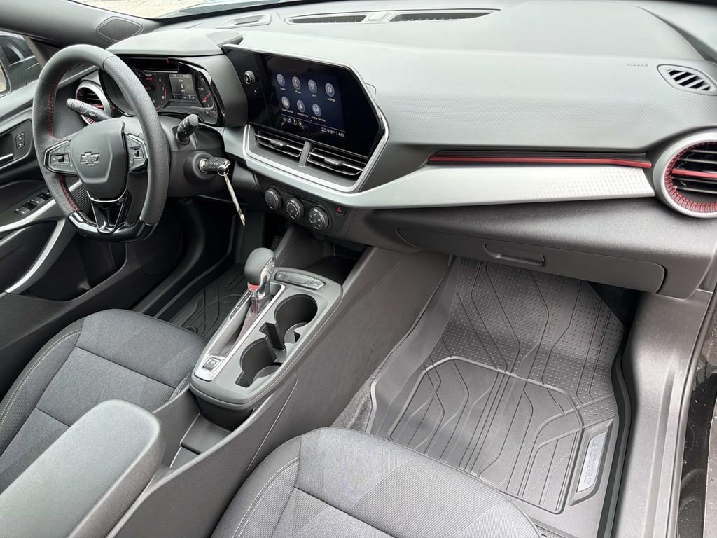 2026 Chevrolet Trax RS - Photo 14