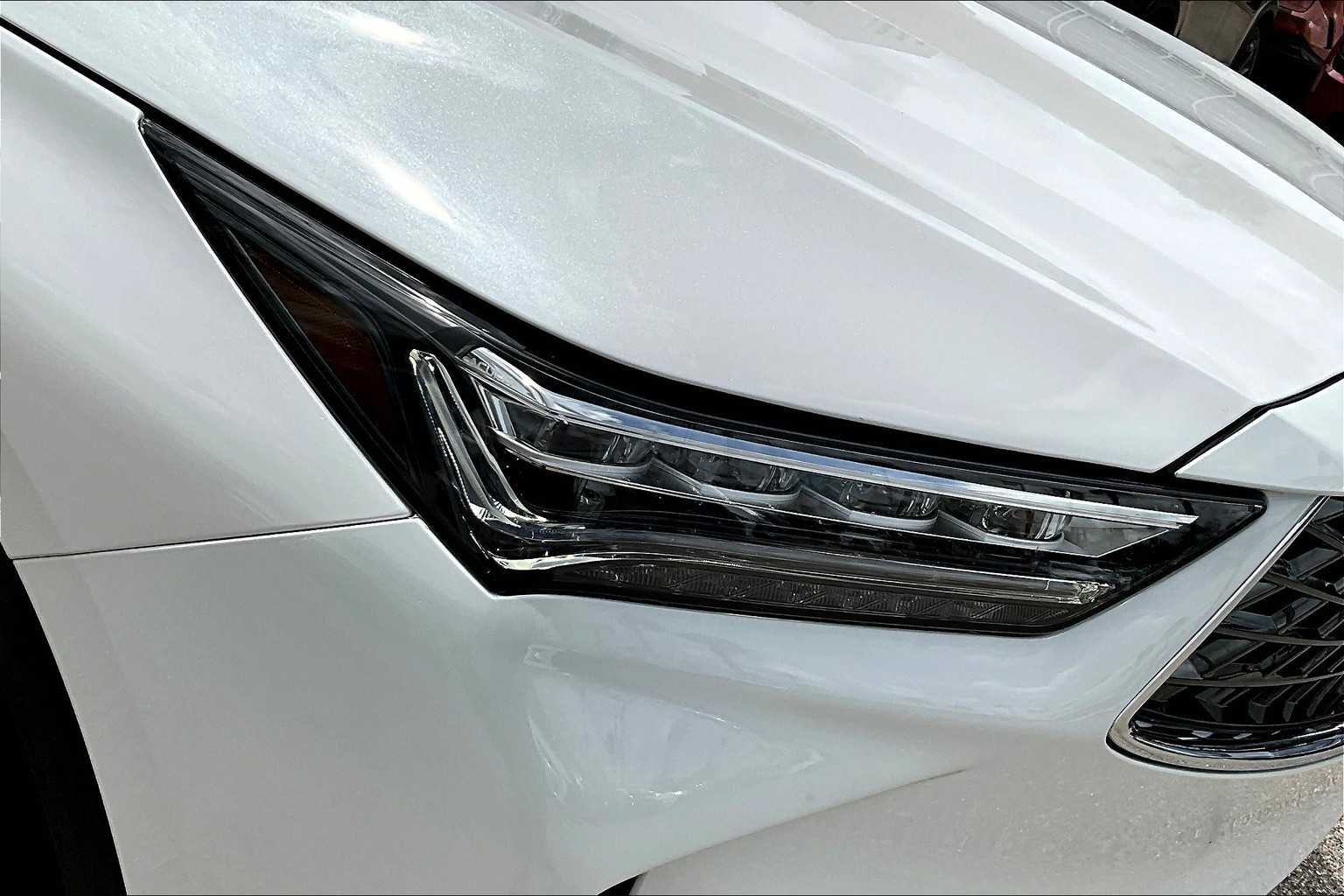 Used 2025 Platinum White Pearl Acura  image 28