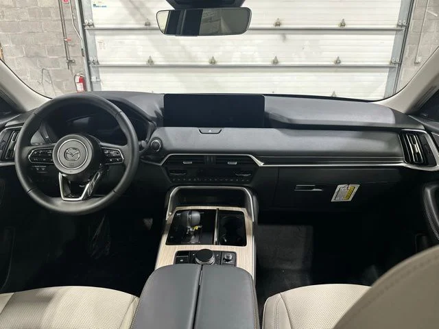 2026 Mazda CX-90 Premium Package - Photo 17