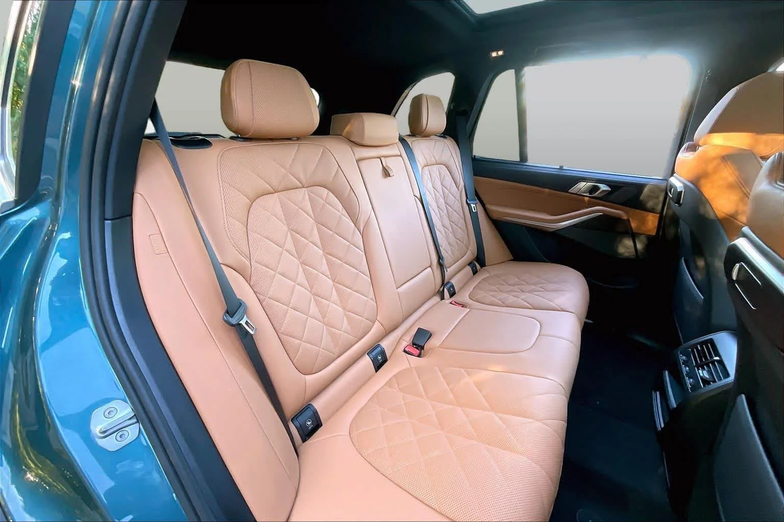 Used 2024 Blue Ridge Mountain Metallic BMW xDrive40i image 19