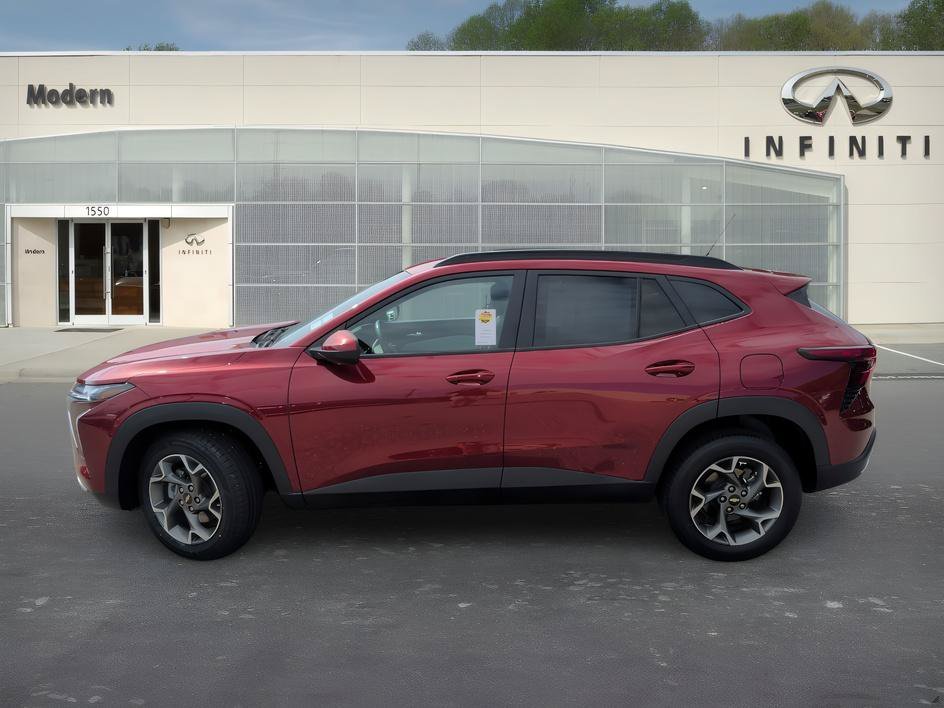 Used 2025 Crimson Metallic Chevrolet LT image 6