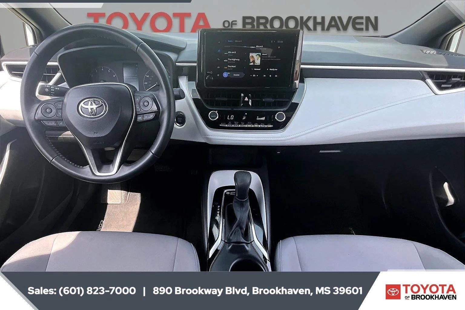 Used 2025 Ice Cap Toyota SE image 13