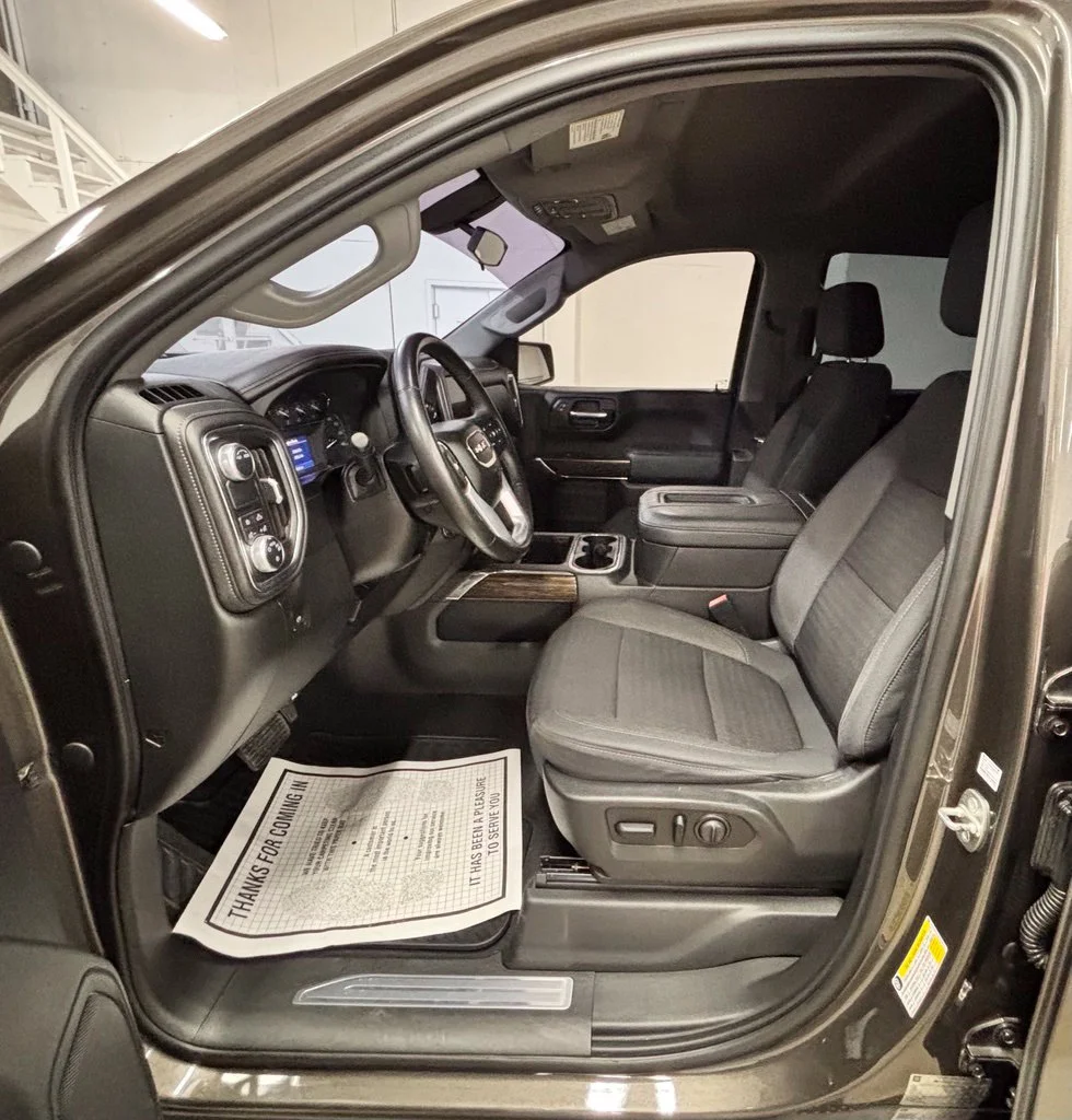 Used 2020  GMC Elevation image 22