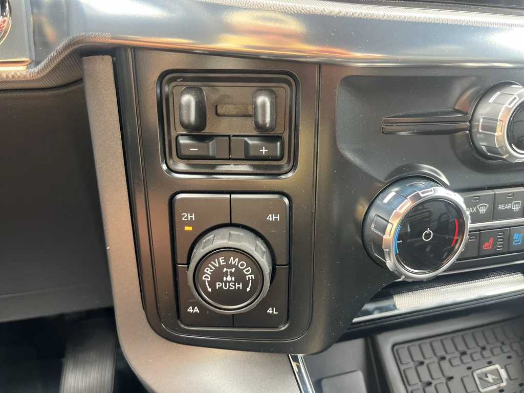 New 2026 Star White Metallic Tri-Coat Ford Lariat® image 37
