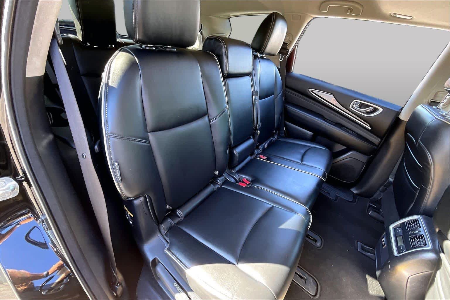 Used 2020 Black Obsidian INFINITI LUXE image 19