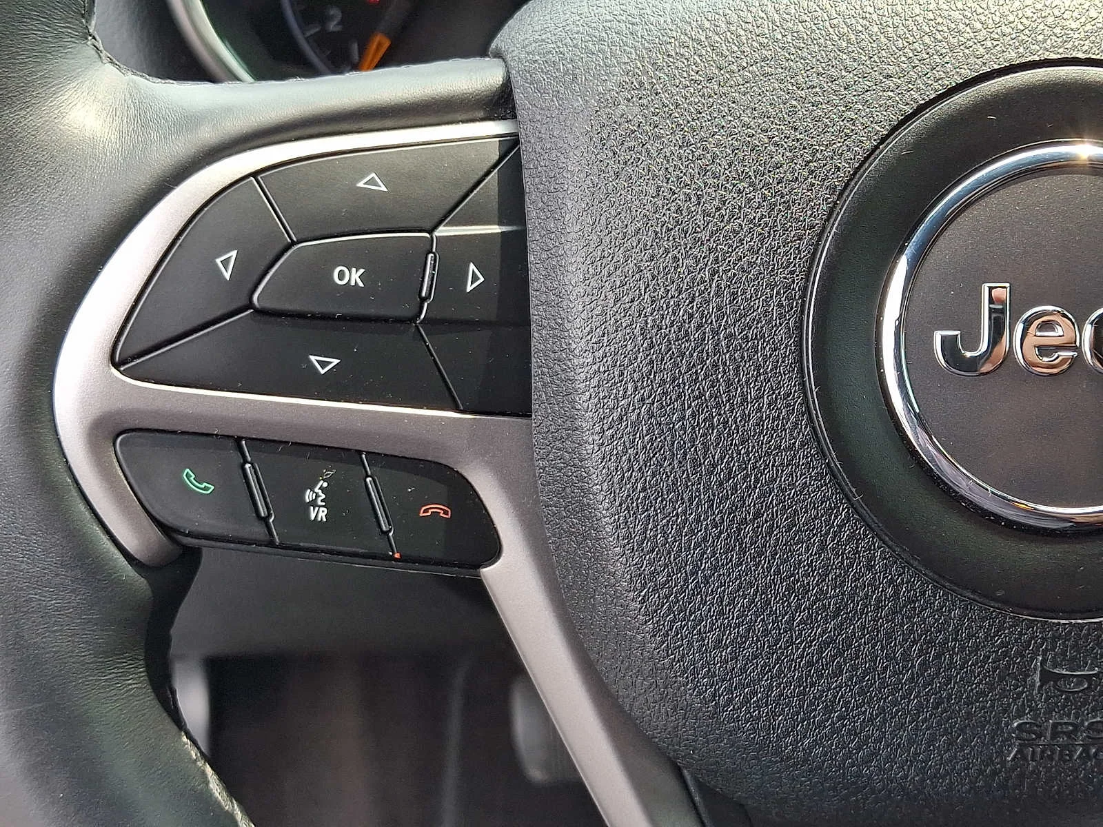 Used 2018 Bright White Clearcoat Jeep Altitude image 21