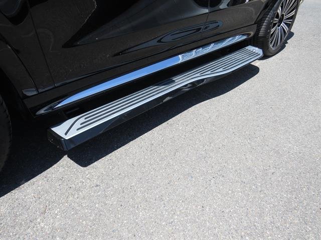 Certified Used 2022 Obsidian Black Metallic Mercedes-Benz Maybach GLS 600 image 27