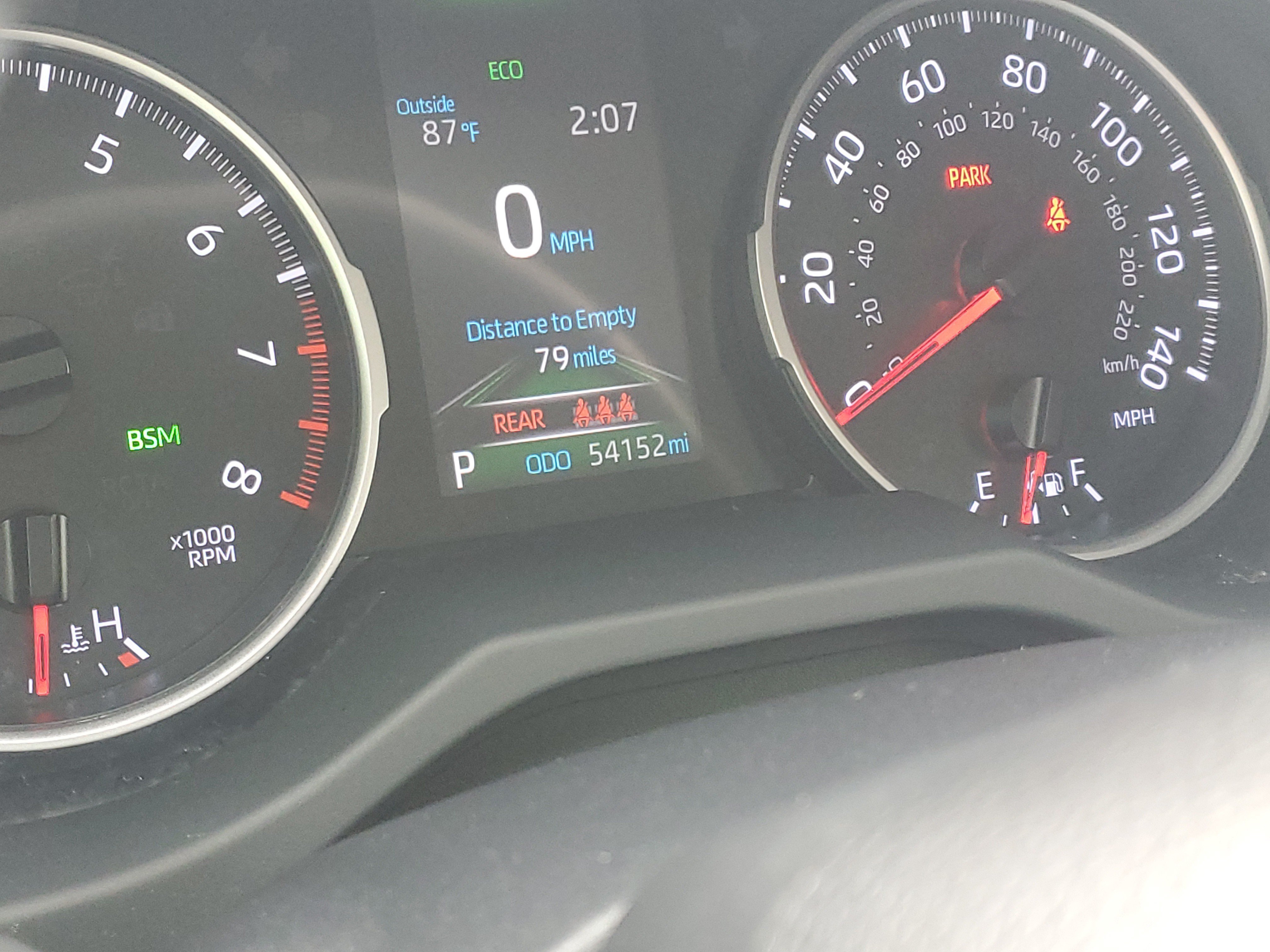 Used 2019 Pearl Toyota XLE Premium image 27