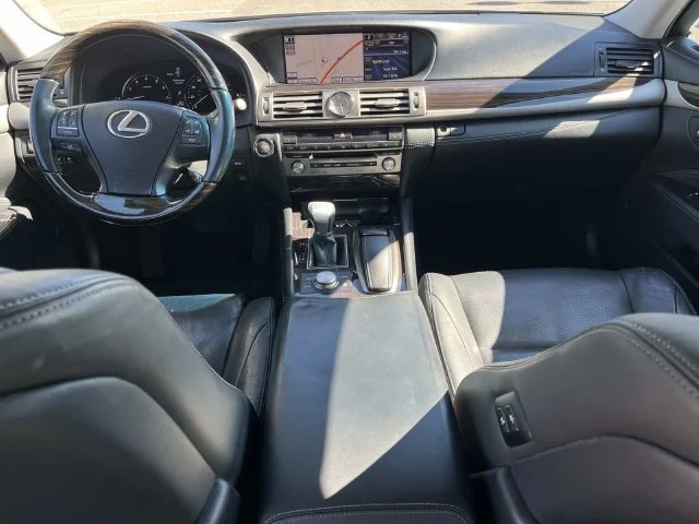 Used 2014 Silver Lexus 460 image 12