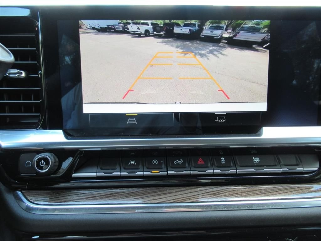 Used 2024 White Chevrolet LT image 25