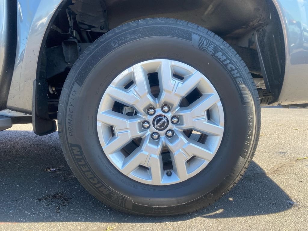 Used 2022 Gray Nissan SV image 25