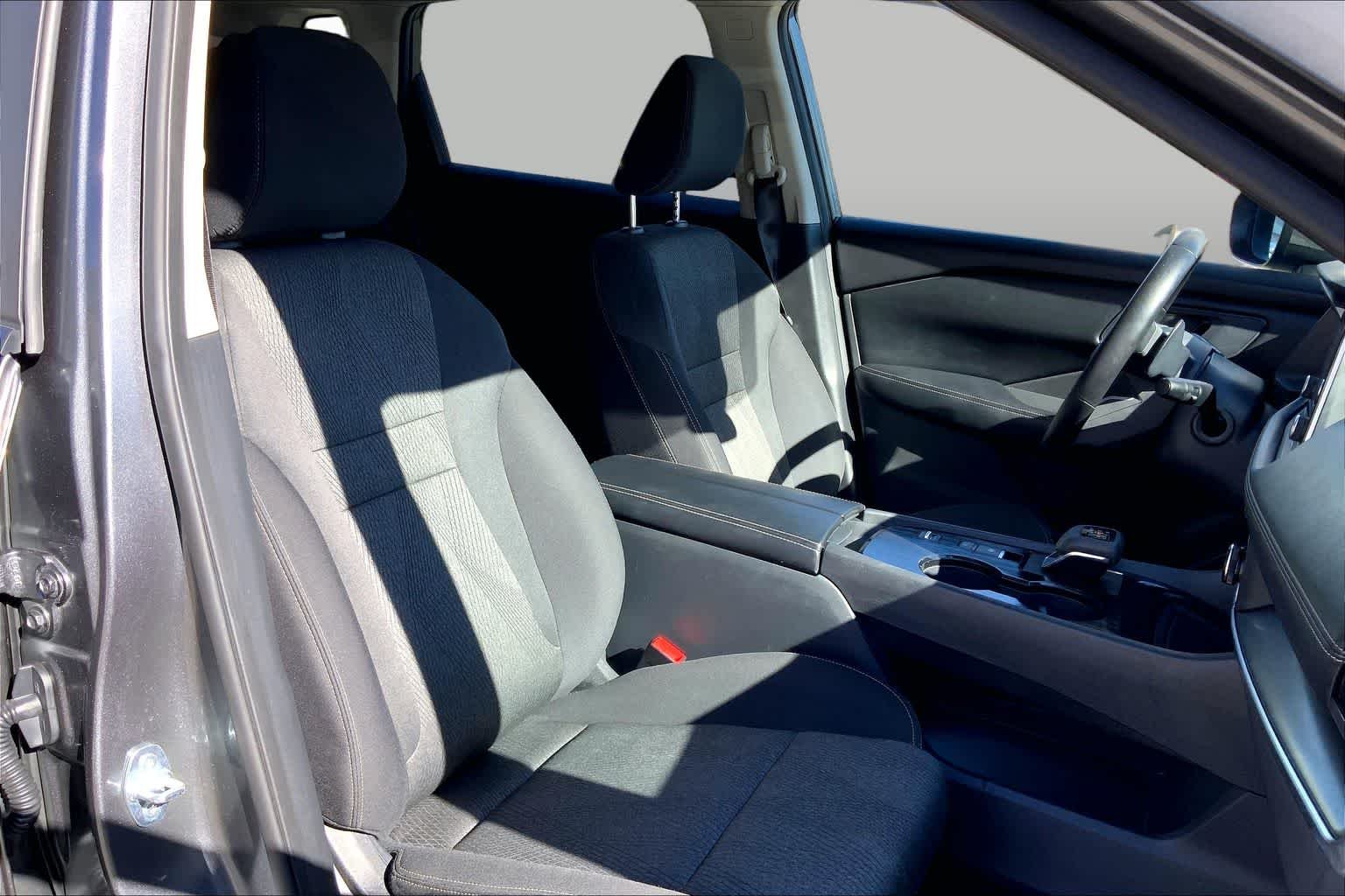 Used 2025 Gun Metallic Nissan SV image 10