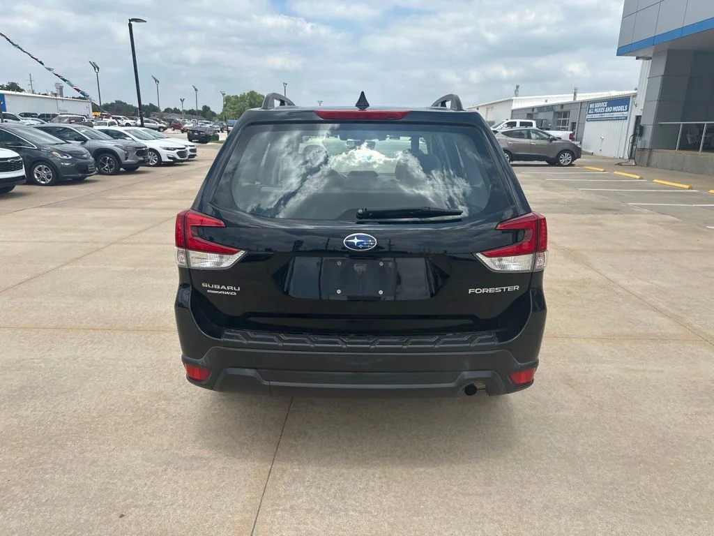 Used 2019 Black Subaru Base image 28