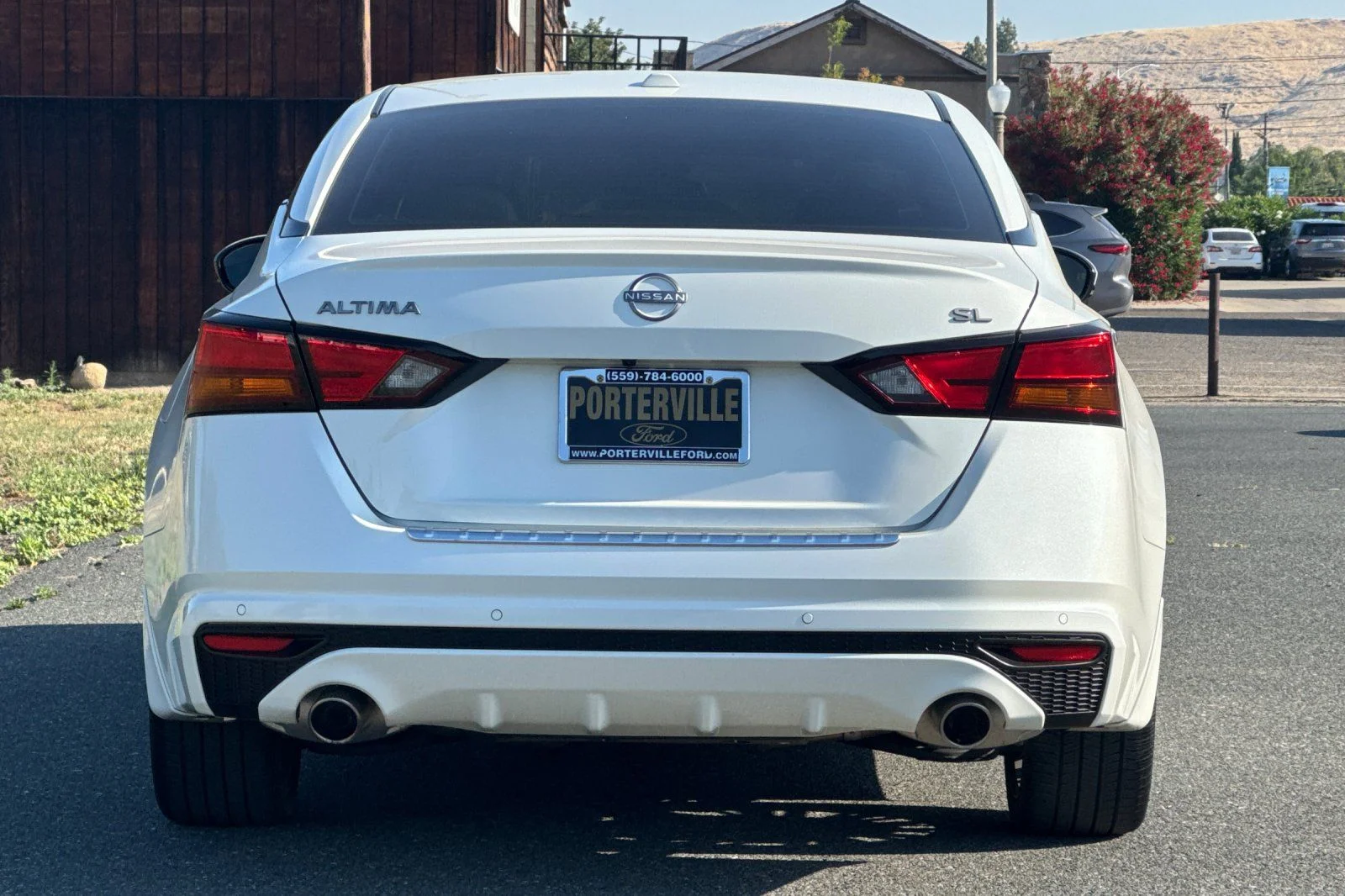 Used 2023 White Nissan 2.5 SL image 5