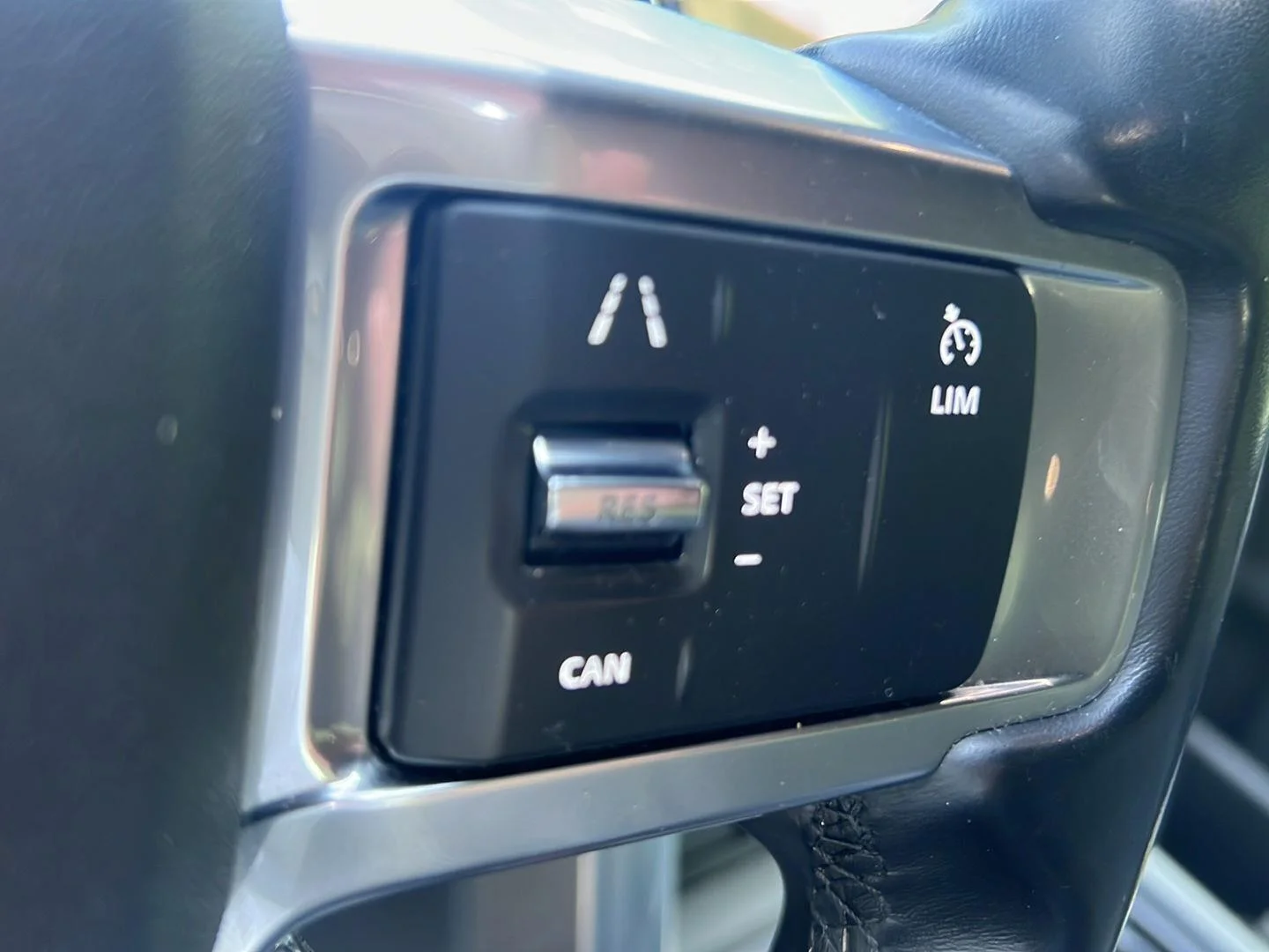 Certified Used 2022 Fuji White Land Rover S R-Dynamic image 12