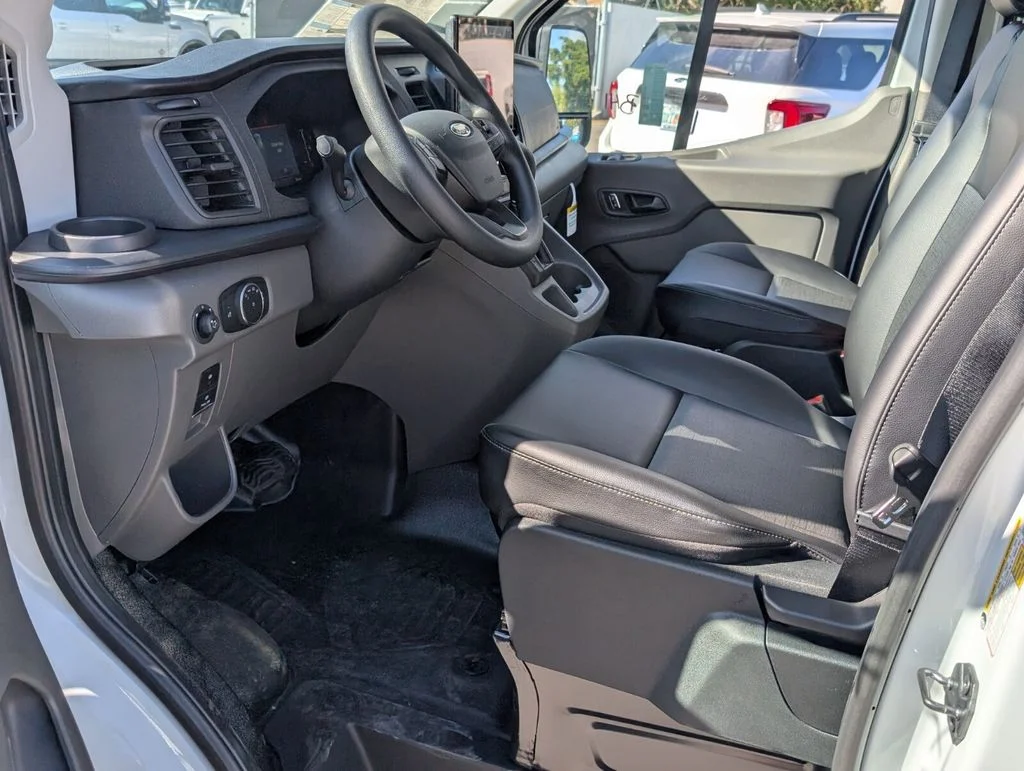 New 2026 Oxford White Ford Cargo Van image 6