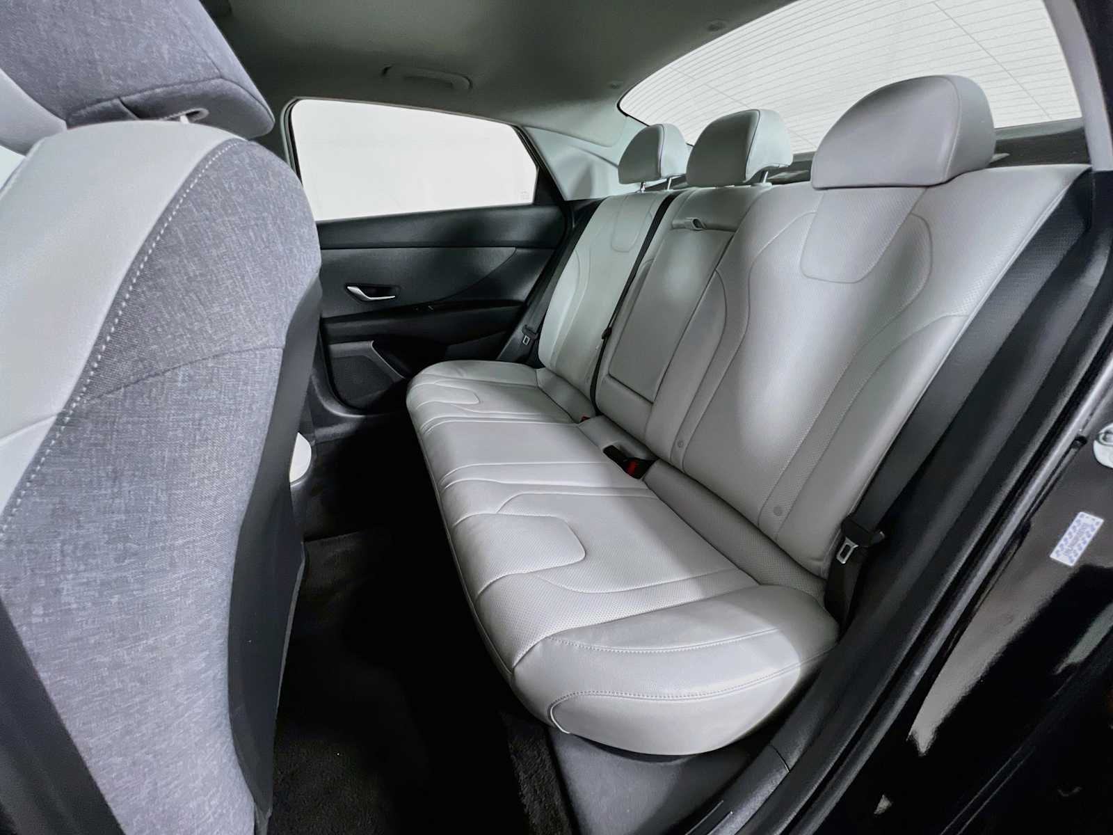 Used 2023 Onyx Black Hyundai Limited image 26