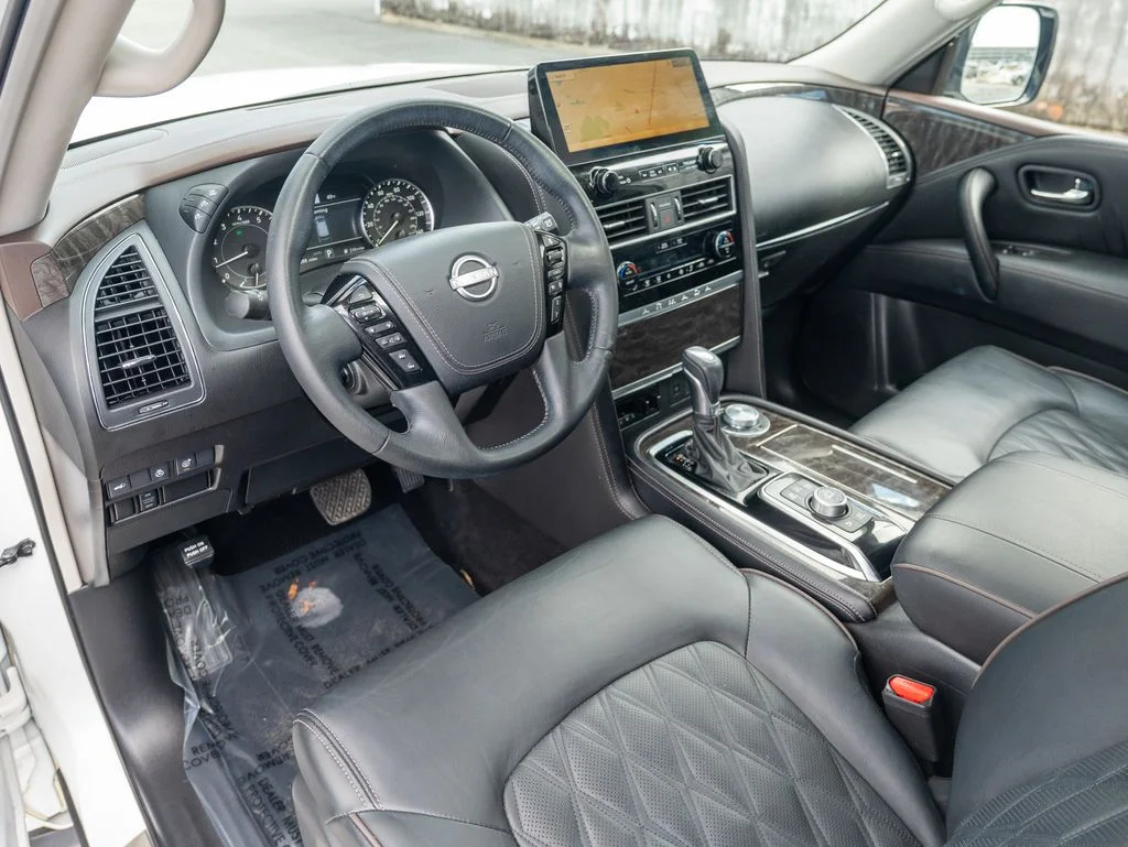 Used 2024 White Nissan Platinum image 12