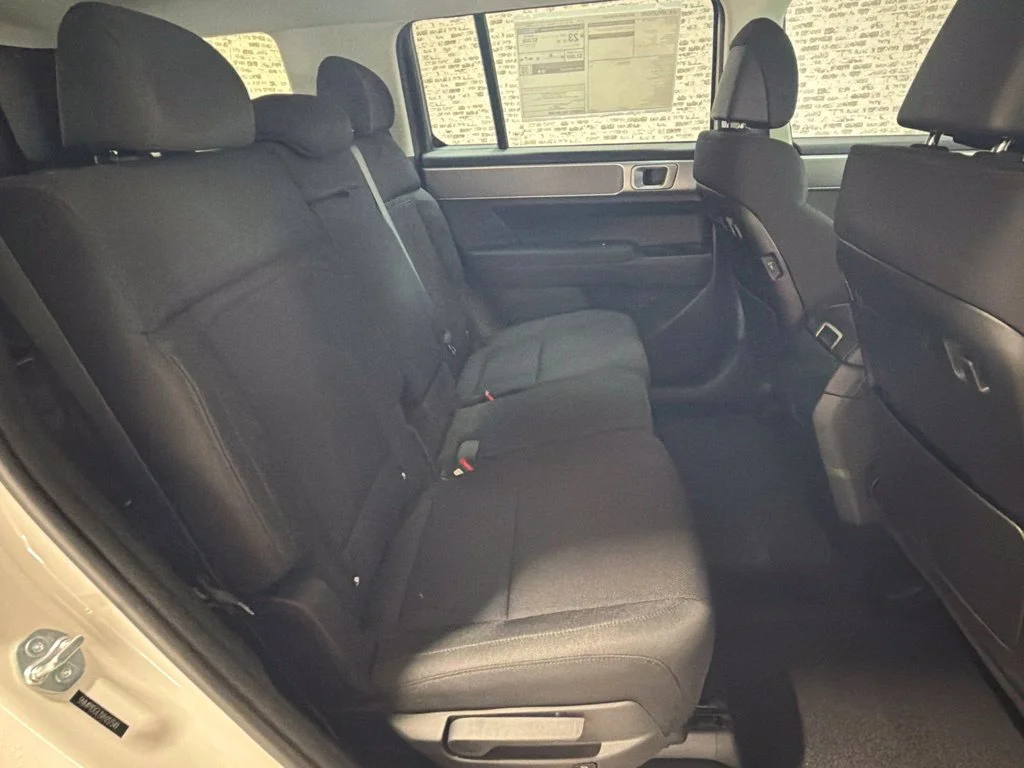 New 2027 Serenity White Hyundai SE image 15