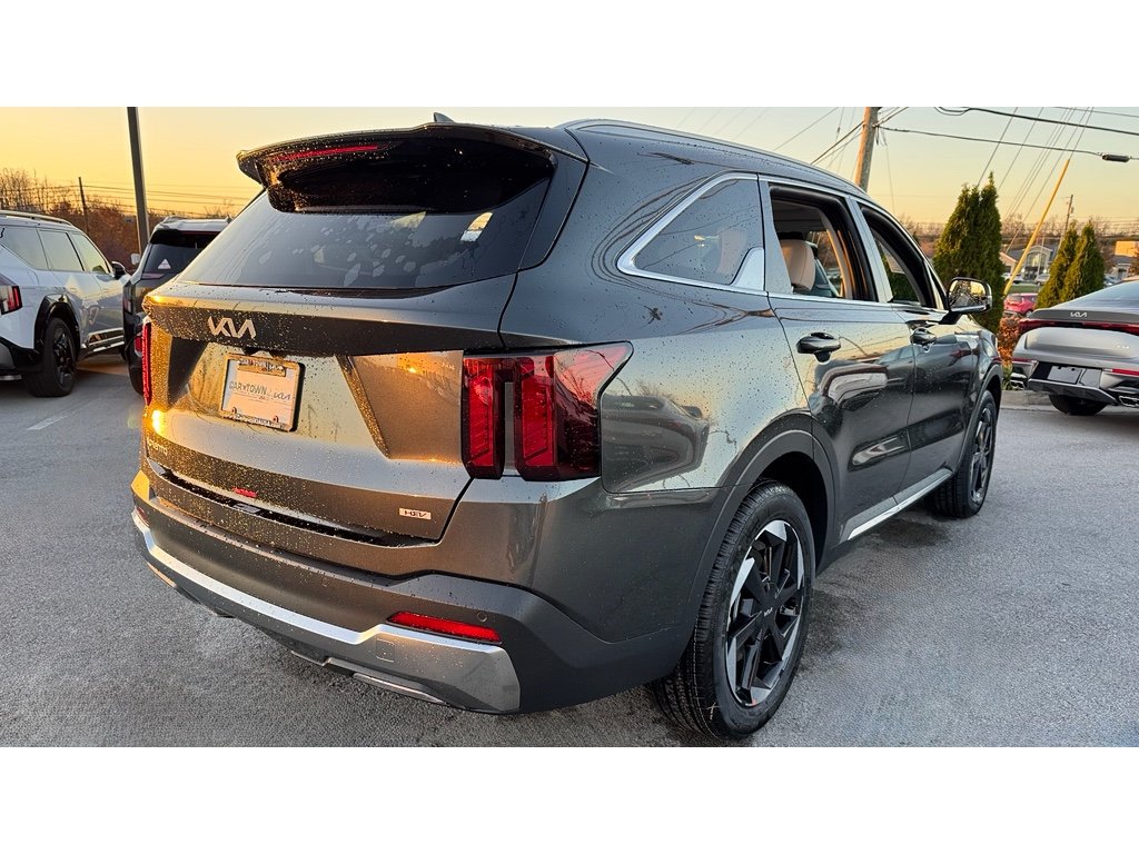 New 2026 Interstellar Gray Kia EX image 4