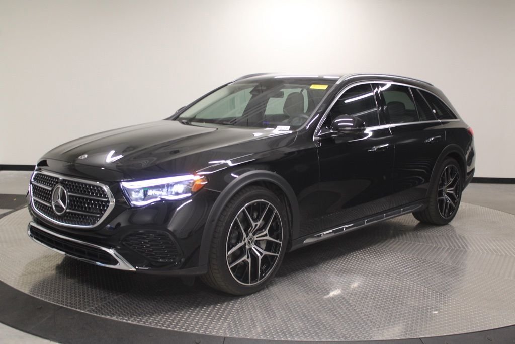 2026 Mercedes-Benz E-Class E450 4MATIC All-Terrain's photo