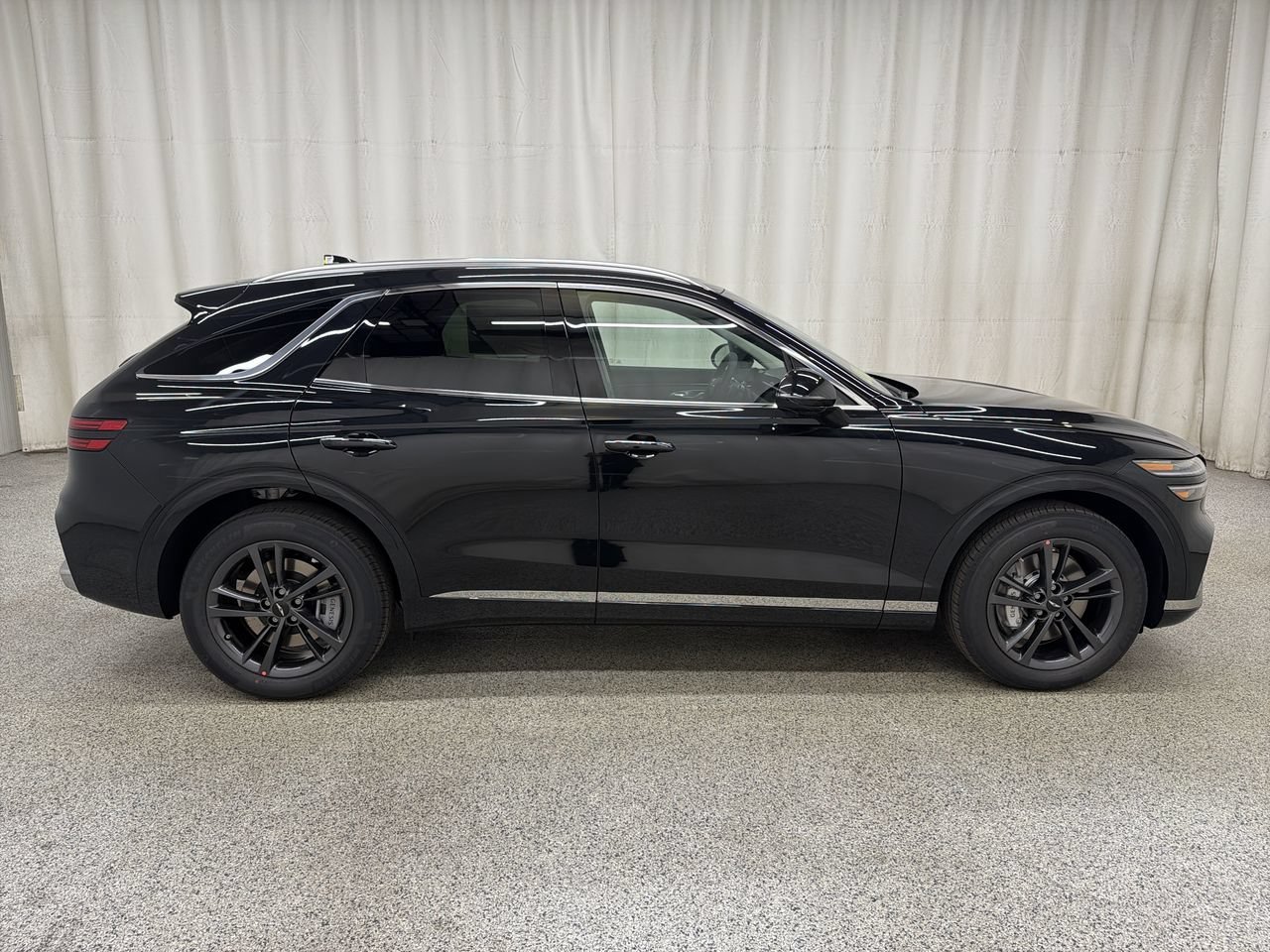 New 2027 Vik Black Genesis 2.5T SELECT image 5