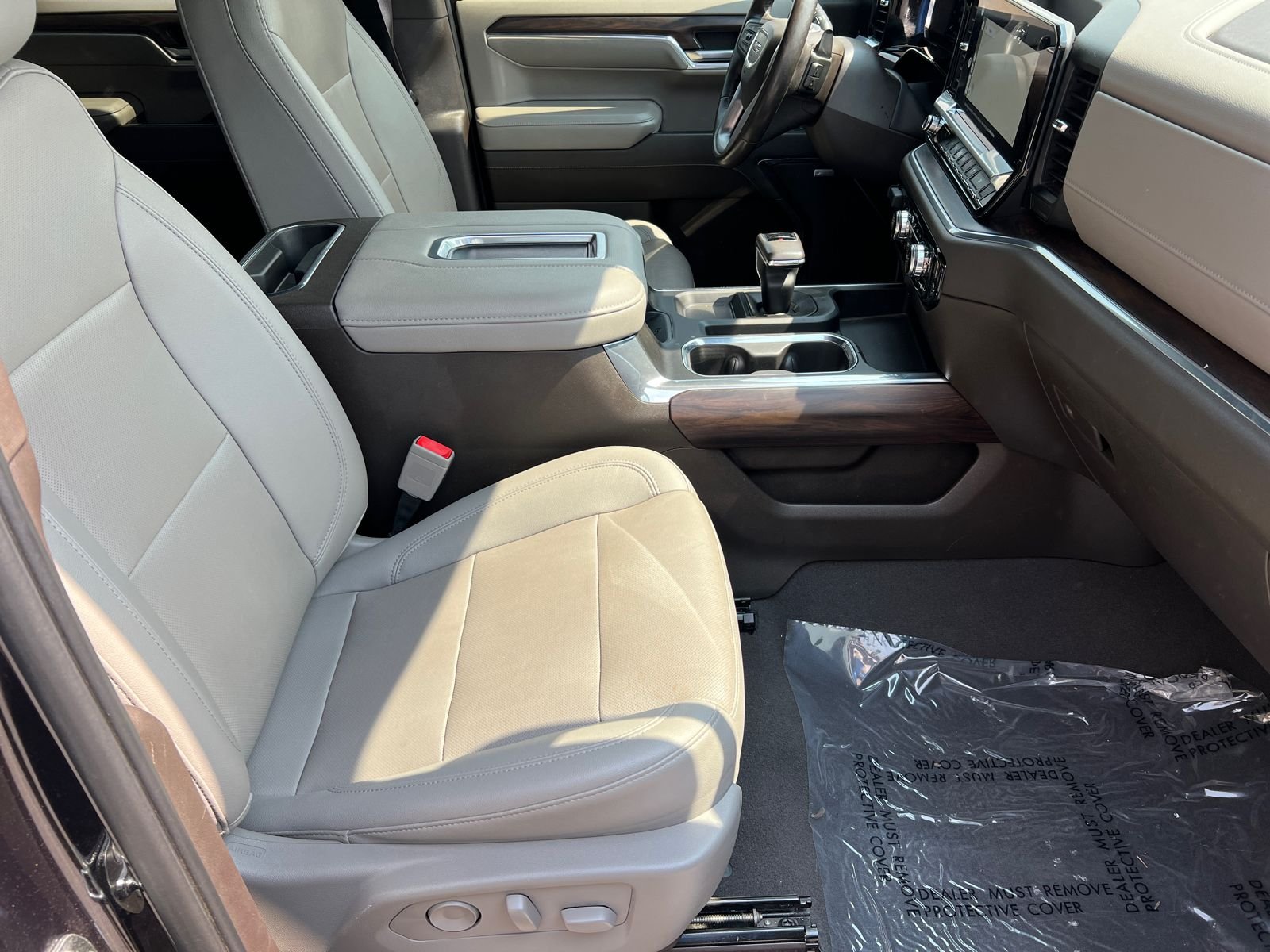 2022 GMC Sierra 1500 SLT - Photo 16