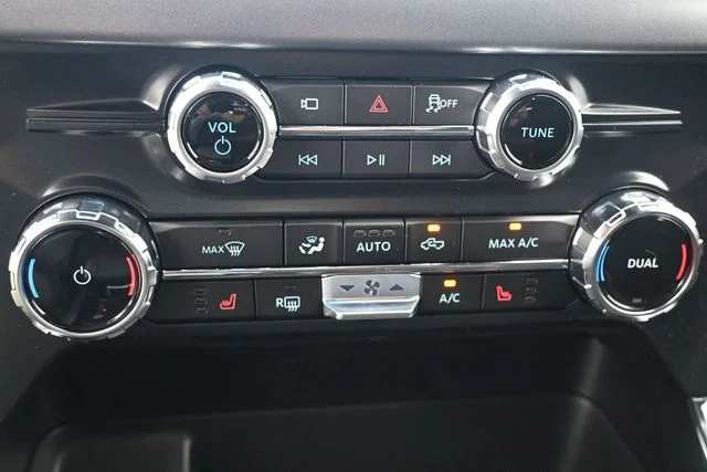 New 2026 Carbonized Gray Metallic Ford XLT image 13