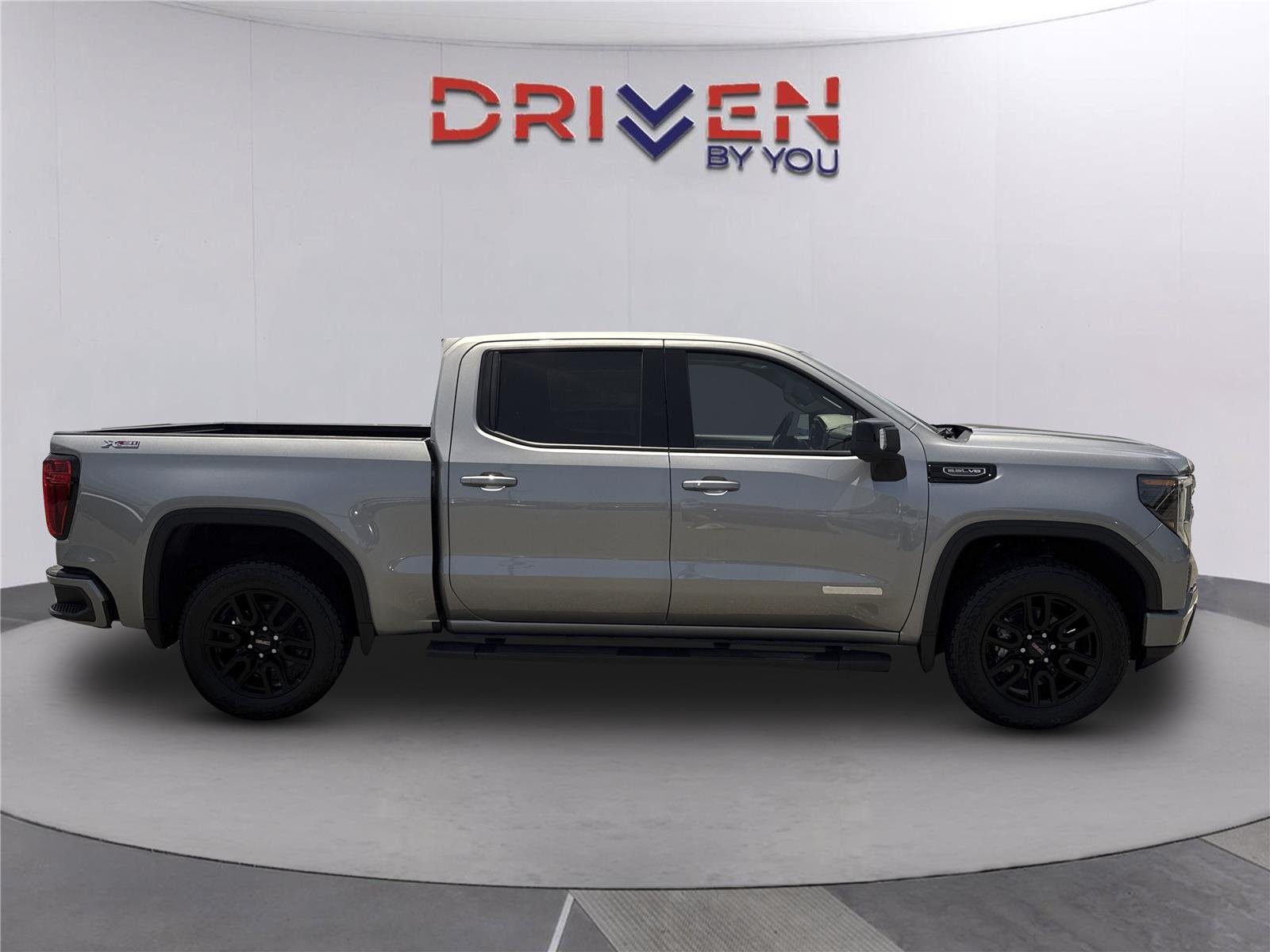 New 2026 Sterling Metallic GMC Elevation image 3