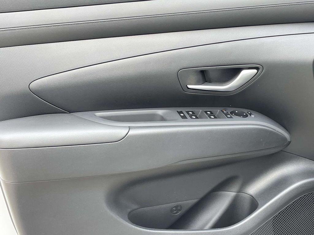 New 2026 White Hyundai SEL FWD image 14