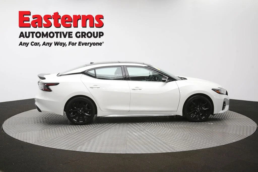 Used 2023 White Nissan SR image 49