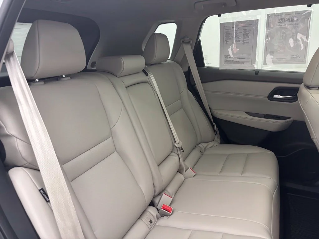 Used 2024 White Nissan SV image 43