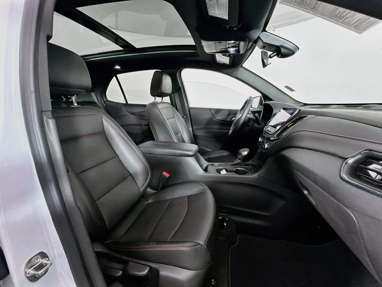 Used 2023 Summit White Chevrolet RS image 30