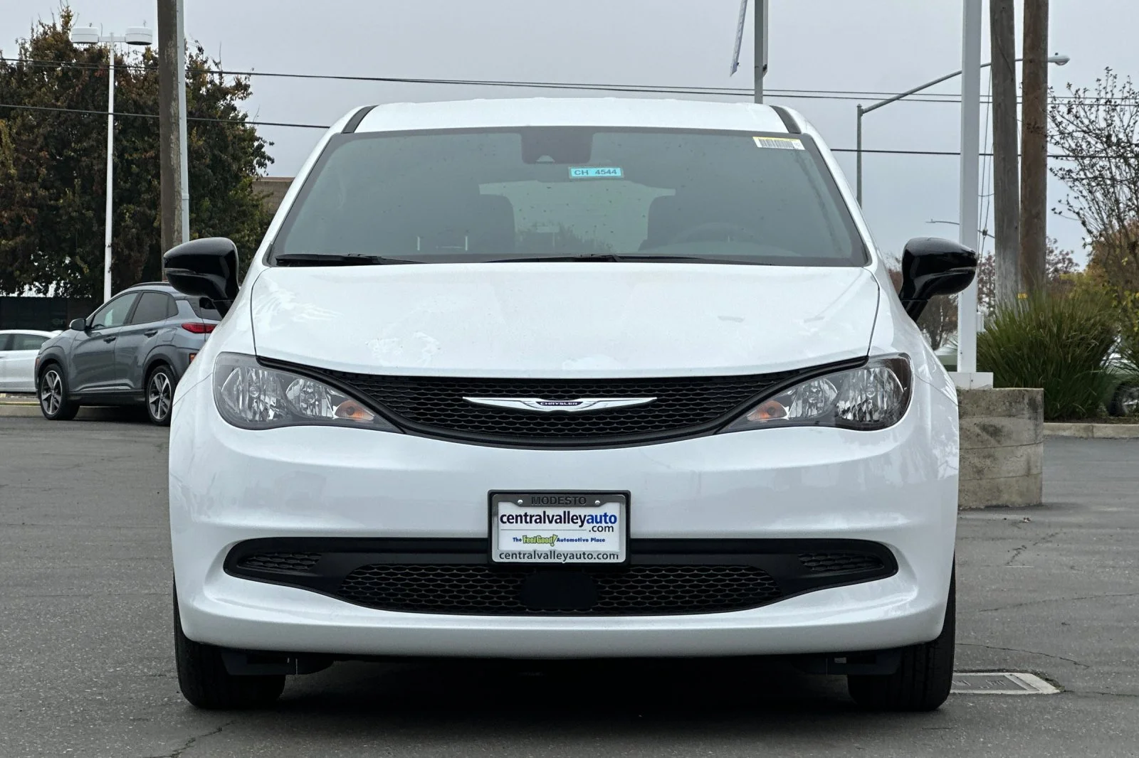 New 2026 Bright White Clear-Coat Exterior Paint Chrysler LX image 9