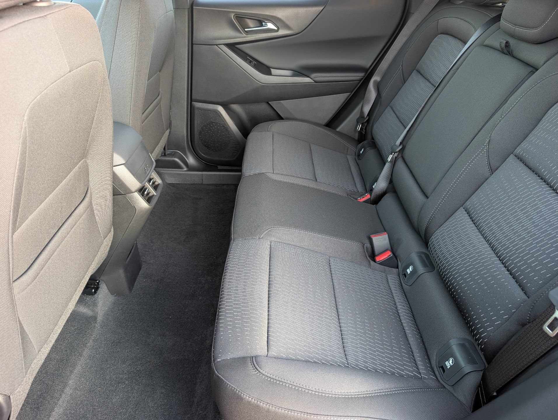 2027 Chevrolet Equinox LT - Photo 17
