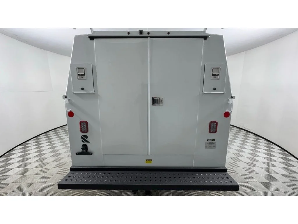 New 2025 Oxford White Ford E-350 SRW image 8