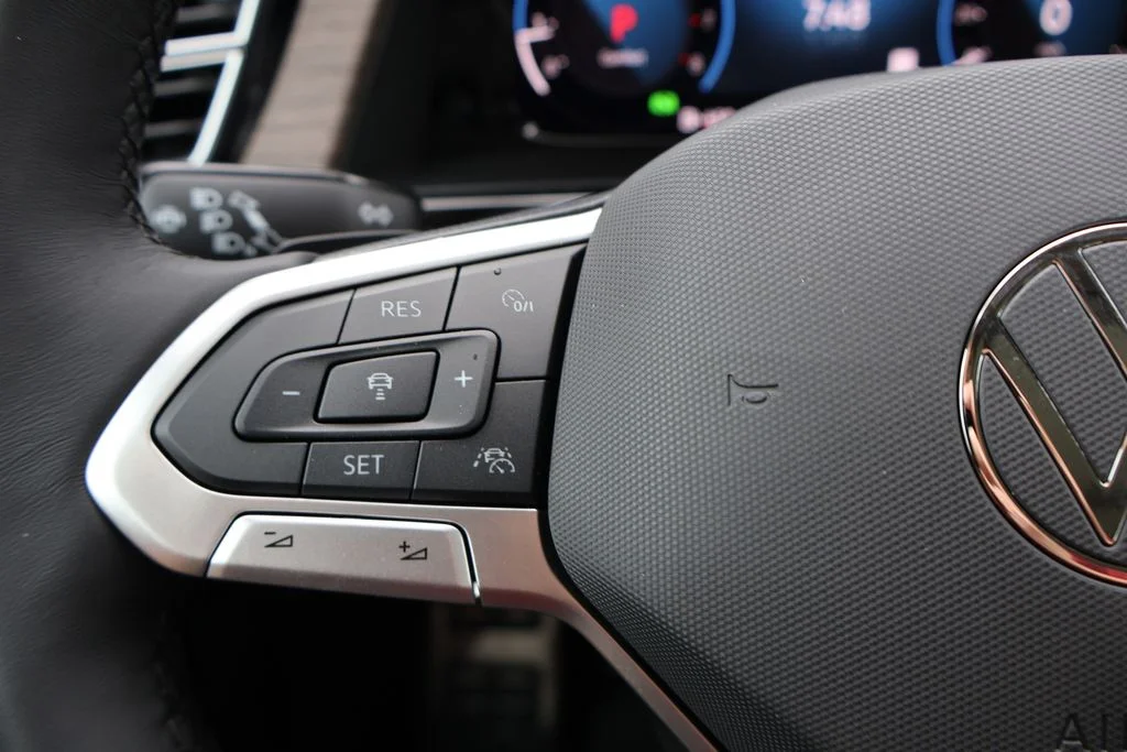 2026 Volkswagen Atlas SEL Premium R-Line - Photo 25