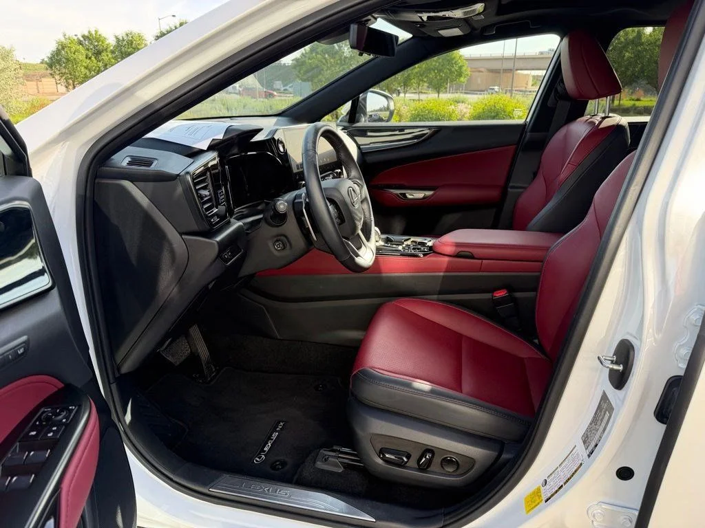 Used 2025 White Pearl Lexus 350h Premium image 10