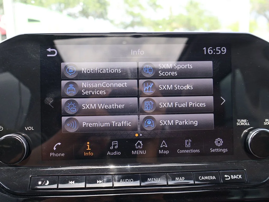 Used 2024 White Nissan Platinum image 52