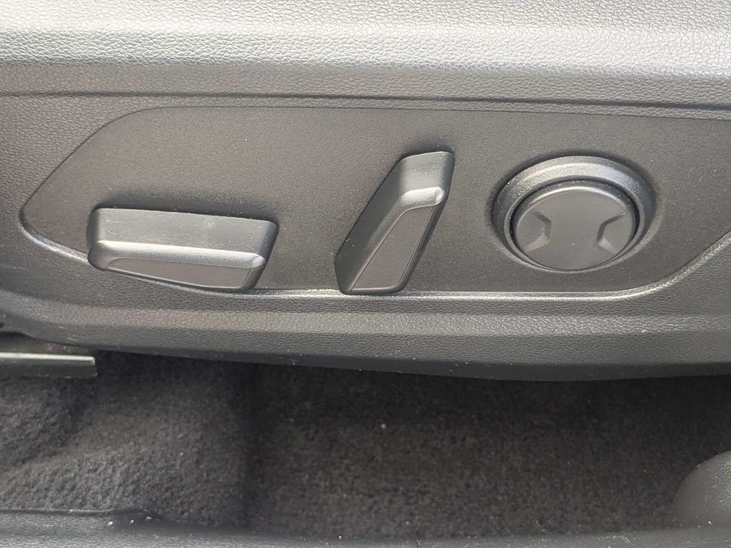 Used 2025 Red Hyundai SEL image 25