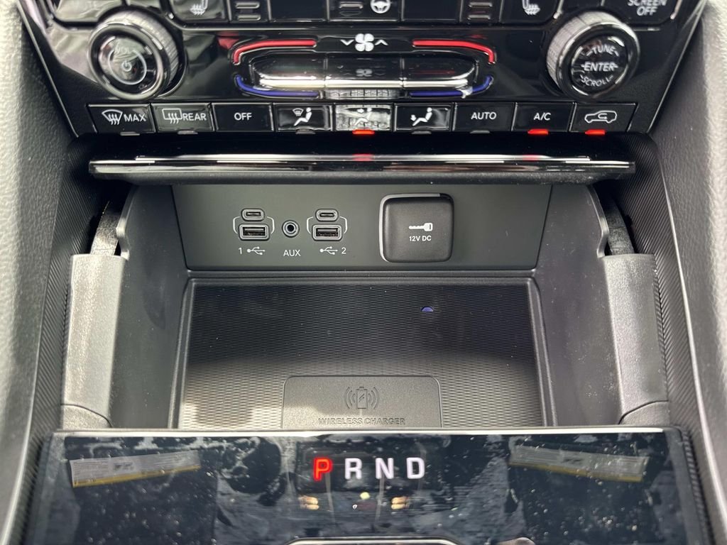 New 2026 Bright White Clear-Coat Exterior Paint Jeep Laredo X image 46