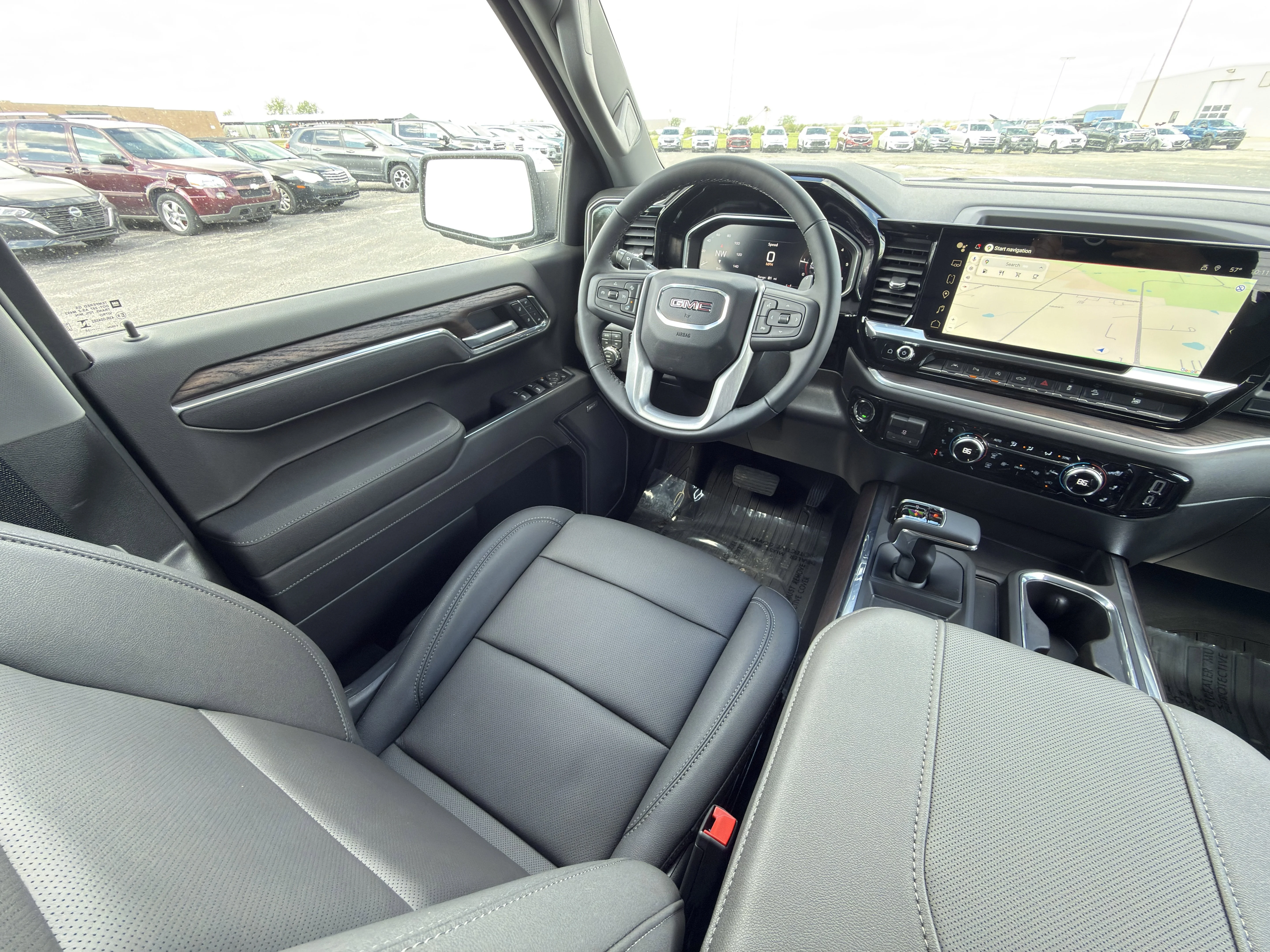 2026 GMC Sierra 1500 SLT - Photo 21
