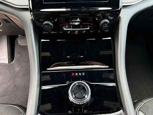 New 2025 Black Jeep Altitude X image 18