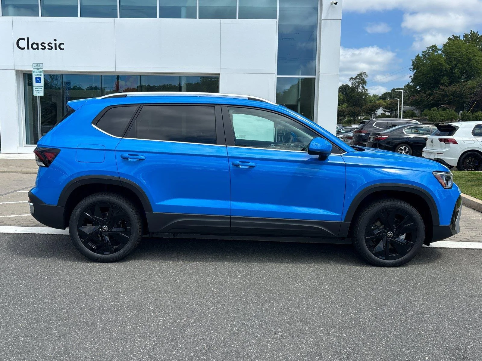 New 2026 Cornflower Blue Volkswagen SE image 6