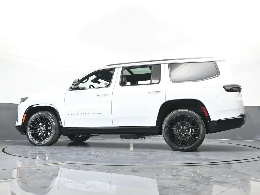 New 2026 Bright White Clear-Coat Exterior Paint Jeep Limited Reserve image 61