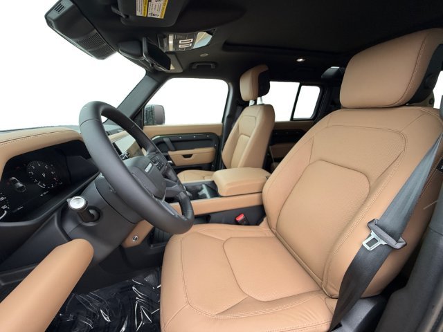New 2026 Woolstone Green Land Rover X-Dynamic SE image 10