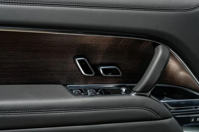 2026 Land Rover Range Rover SE - Photo 52