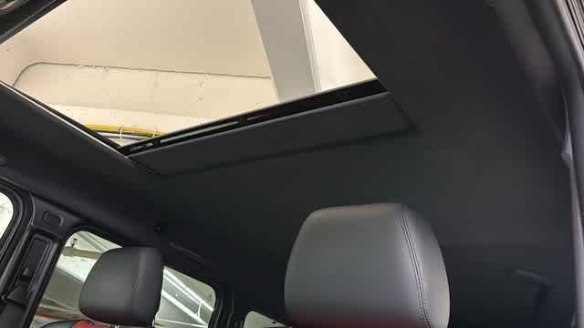 Used 2016  Mercedes-Benz AMG® G 63 image 27