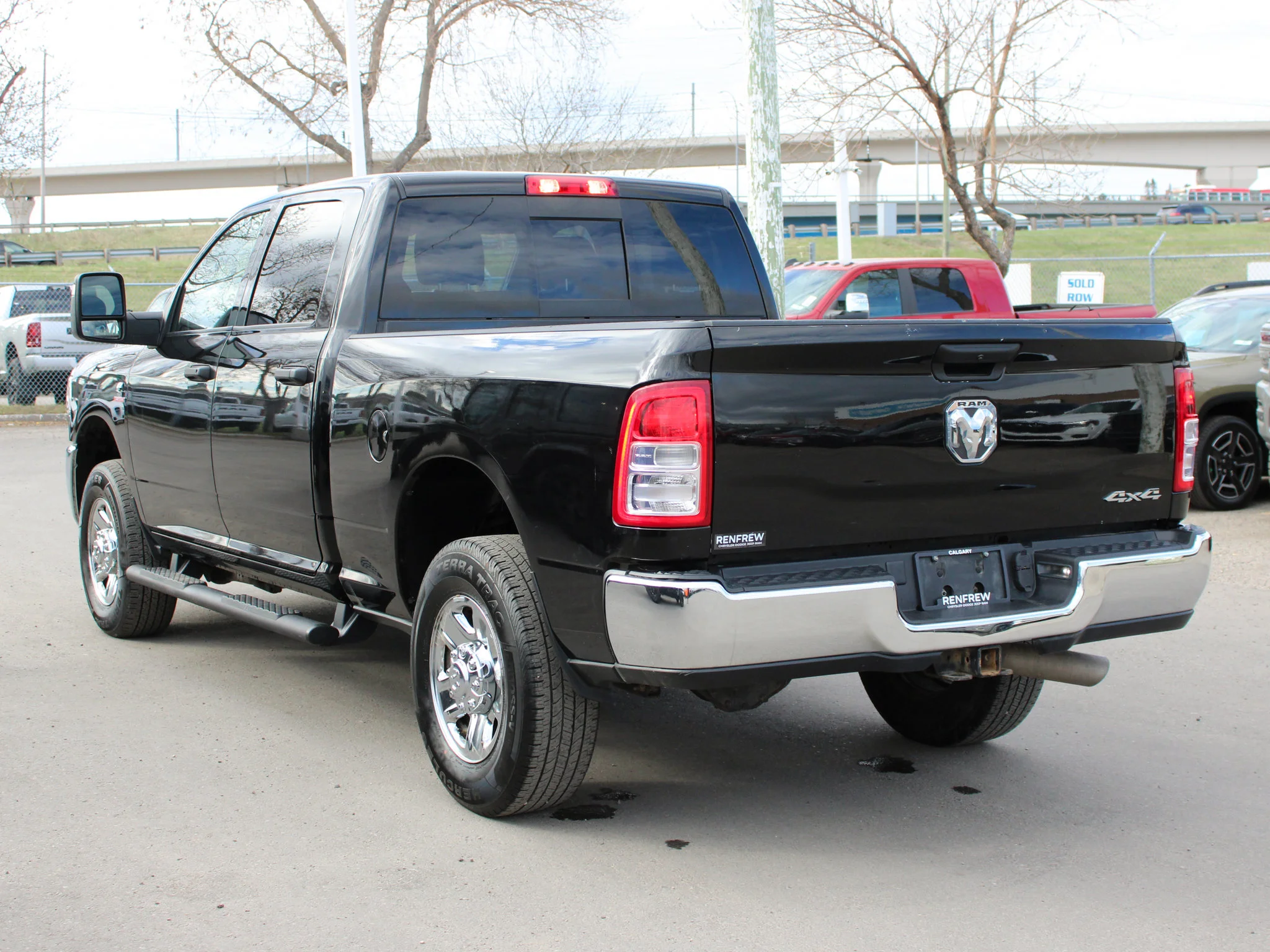 Certified Used 2023 Black RAM Tradesman * No Accidents | Diesel | Rear Air Suspension | Bedliner | Apple CarPlay | Backup Camera image 14